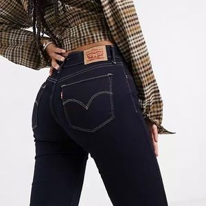 Levi’s Skinny Jeans in dark wash